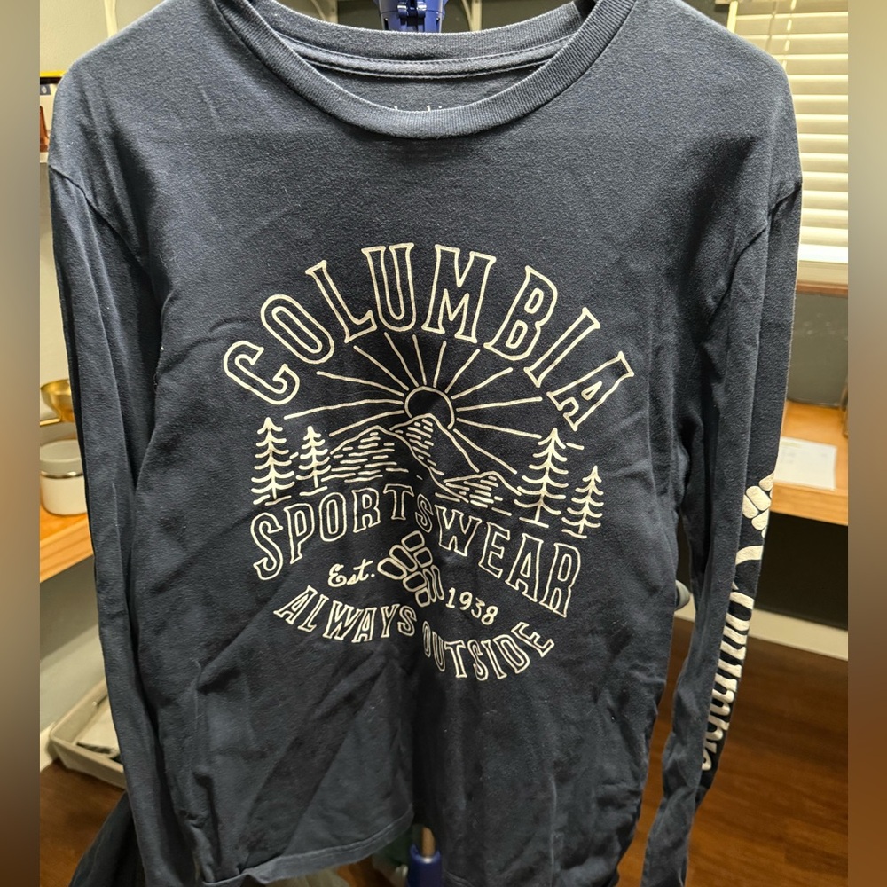 Columbia Black Long Sleeve Tee